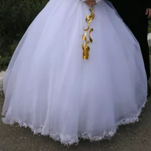 Свадебное платье б/у одевали 1 раз (после химчистки) 