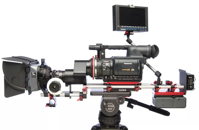Продам професииональную видеокамеру Pan-c HVX-203A 2