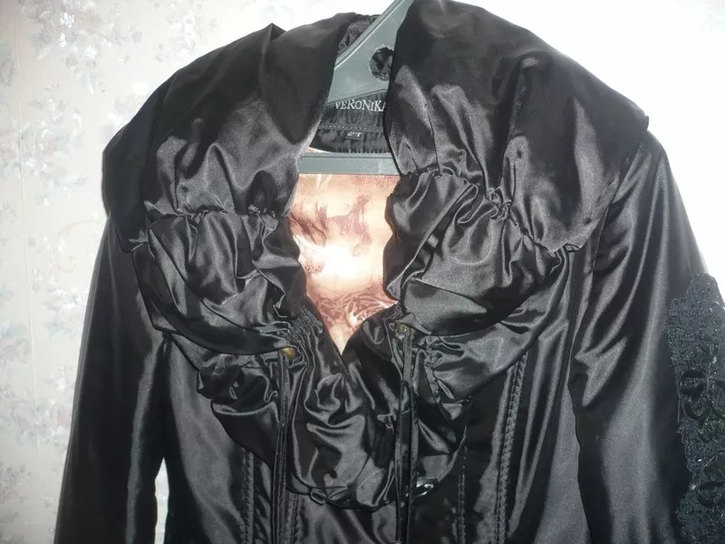 Демисезонная куртка, классика б/у,  в хорошем состоянии 2