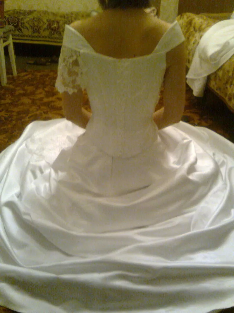 продается свадебное платье  8