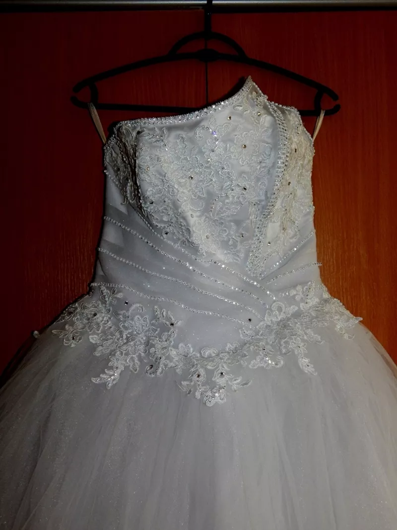 Шикарное свадебное платье в идеальном состоянии 3