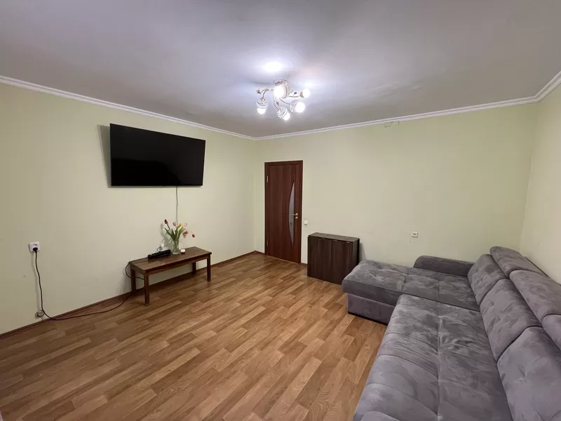 Продаю квартиру на степном 2  2